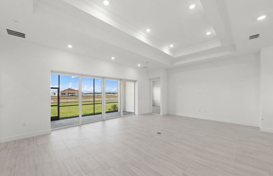 Spacious, unfurnished interior of a new home in TerraWalk at Babcock Ranch, Alva (Image 22).