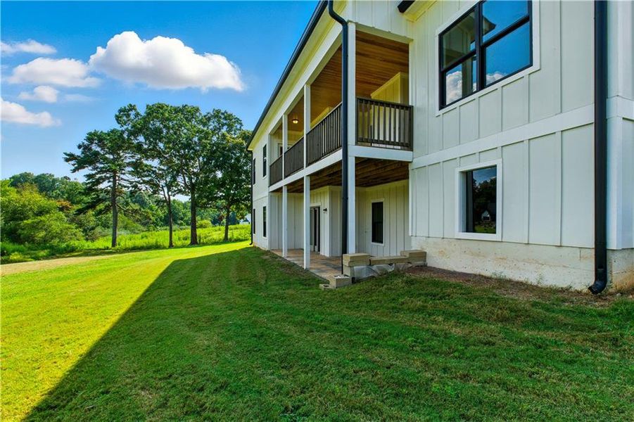 Exterior details and patio area of a home in , Demorest (Image 3).