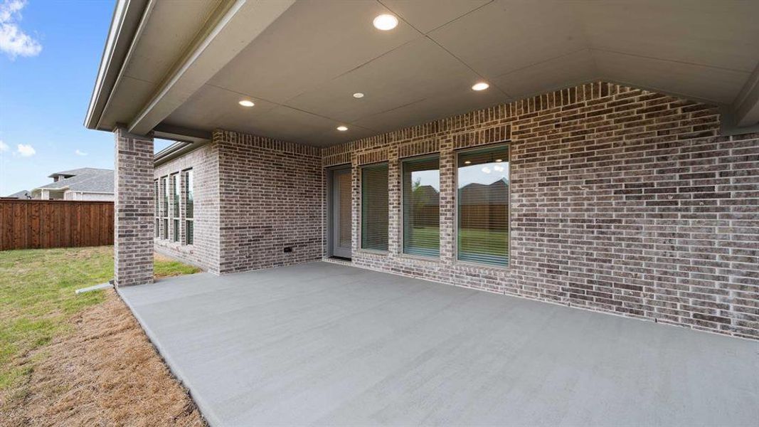 Exterior details and patio area of a home in Walsh, Fort Worth (Image 2).