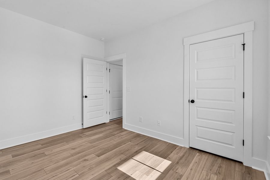 Spacious, unfurnished interior of a new home in Hanes Lake, Winston-Salem (Image 27).