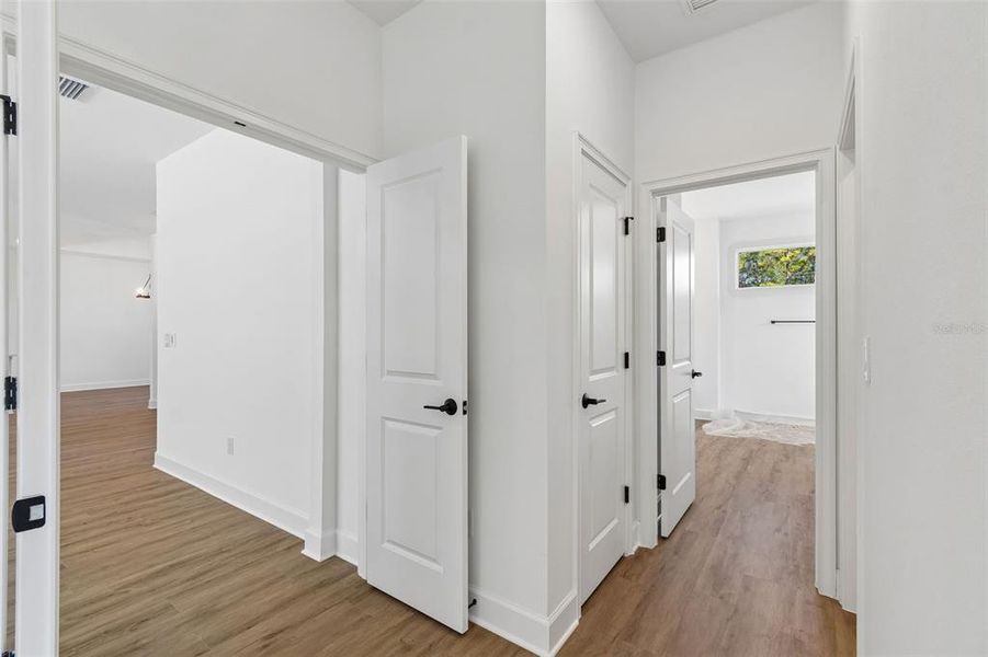 Spacious, unfurnished interior of a new home in , Weeki Wachee (Image 53).