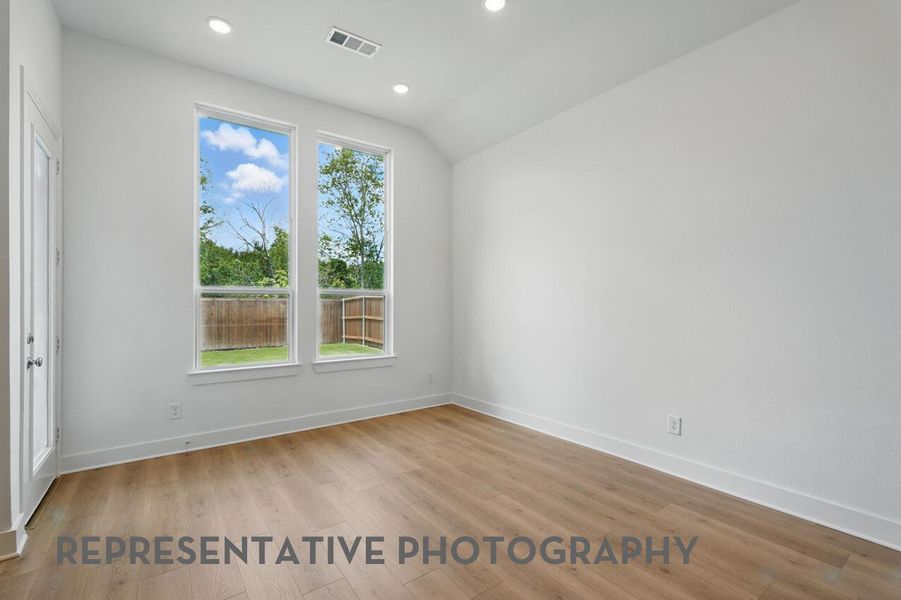 Spacious, unfurnished interior of a new home in 6 Creeks at Waterridge, Kyle (Image 19).