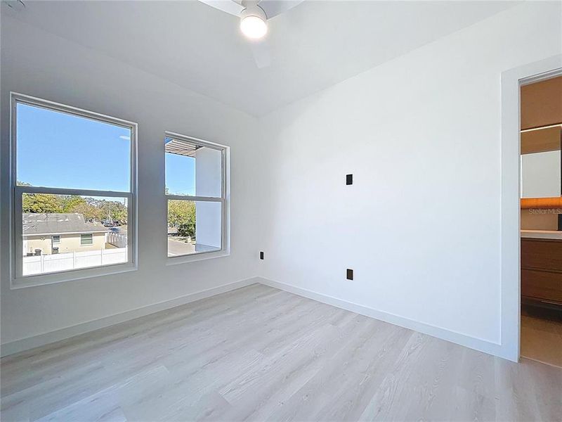 Spacious, unfurnished interior of a new home in , St. Petersburg (Image 53).