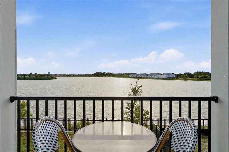 Exterior details and patio area of a home in Emerald Landing at Waterside at Lakewood Ranch – Lake Series, Sarasota (Image 36). Exterior details and patio area of a home in Emerald Landing at Waterside at Lakewood Ranch – Lake Series, Sarasota (Image 36).