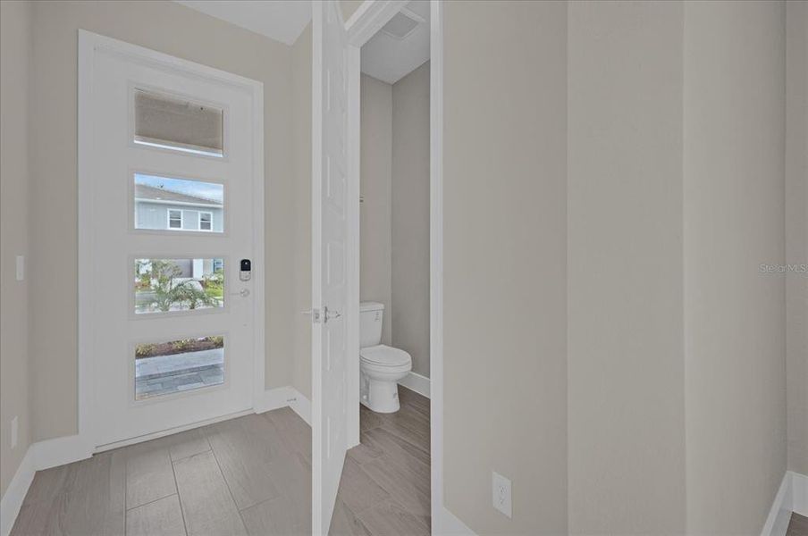 Spacious, unfurnished interior of a new home in , Kissimmee (Image 13).