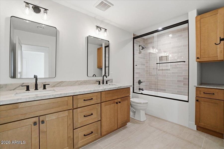 33-4515 North 35th Street_RedHogMedia