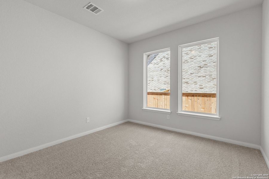 Spacious, unfurnished interior of a new home in Mayfair 50', New Braunfels (Image 21).