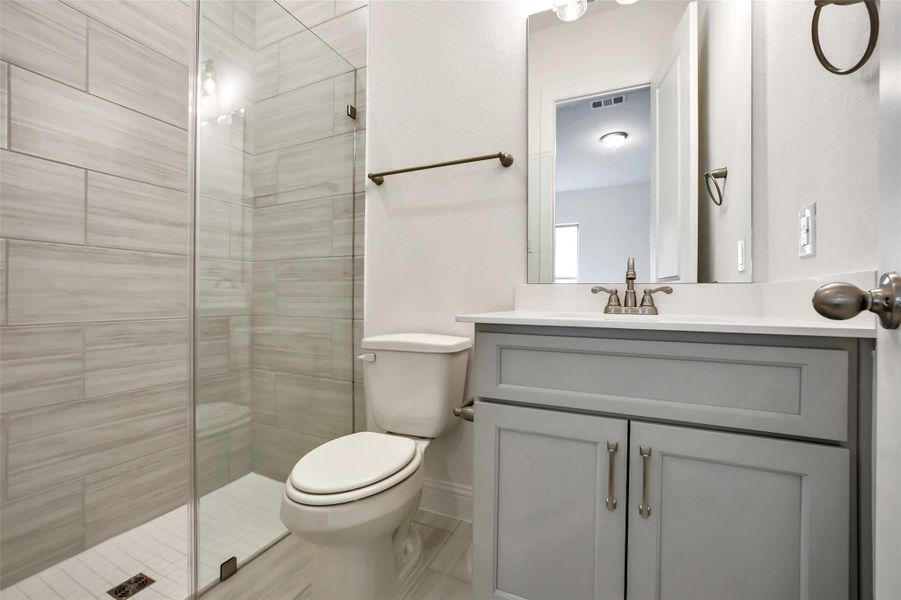 Image 43 of a home in Del Bello Lakes 60'. Image 43 of a home in Del Bello Lakes 60'.