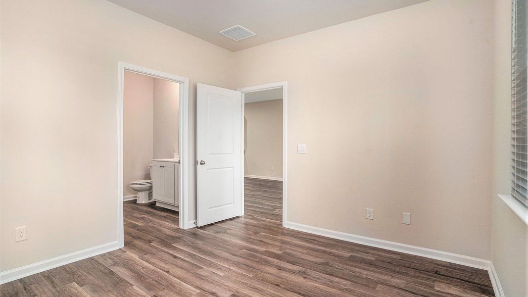 Spacious, unfurnished interior of a new home in Rich Square at Brunswick Plantation, Ash (Image 16). Spacious, unfurnished interior of a new home in Rich Square at Brunswick Plantation, Ash (Image 16).