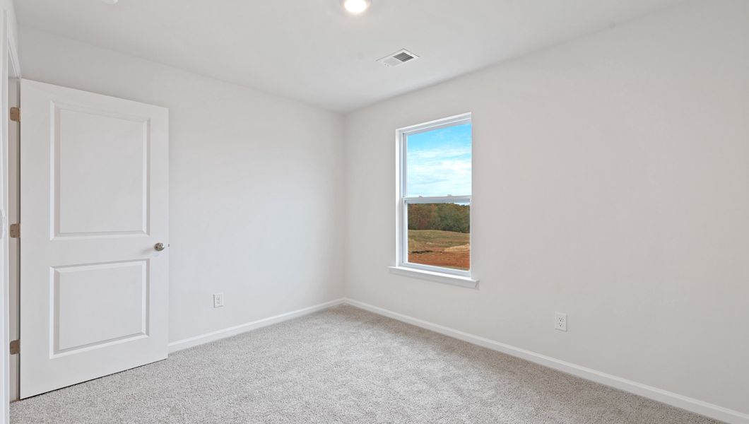 Spacious, unfurnished interior of a new home in Sage Grove, Lyman (Image 23).