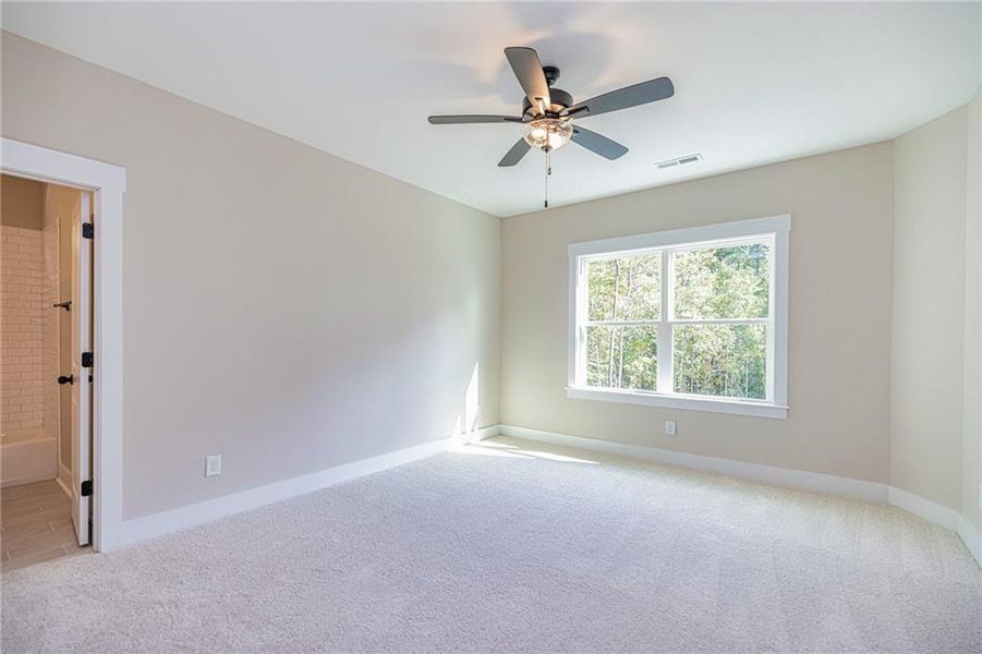 Spacious, unfurnished interior of a new home in Platinum Ridge, Sharpsburg (Image 17).
