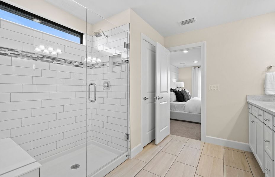 Owner's bath with large walk-in shower option