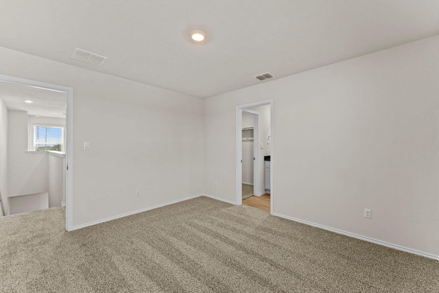 Spacious, unfurnished interior of a new home in Bollinger, Maxwell (Image 20).