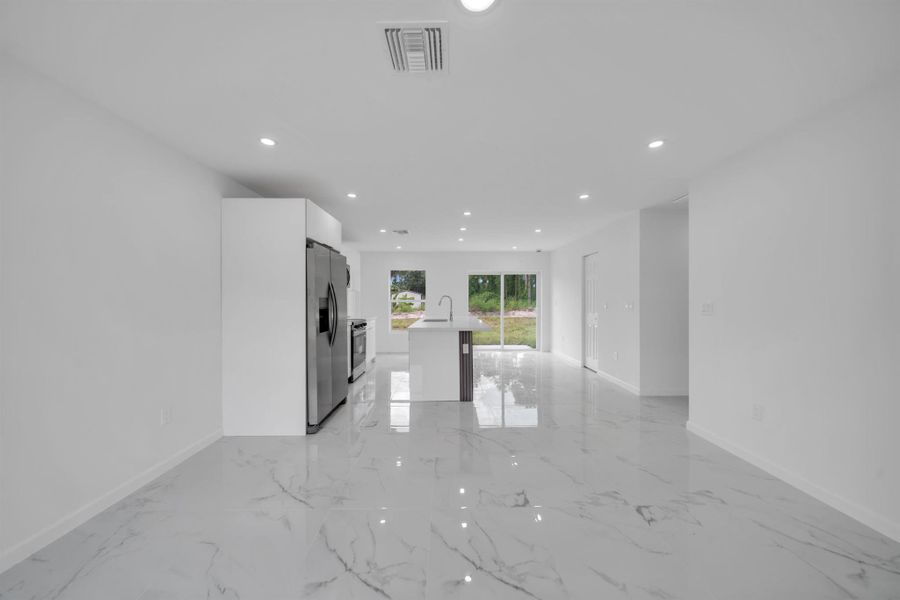 Image 38 of a home in .