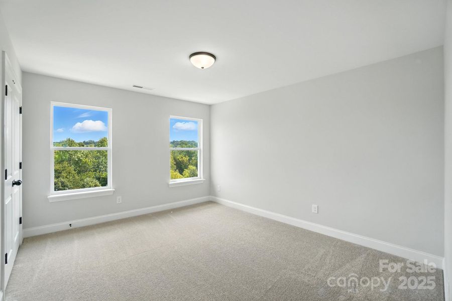 Spacious, unfurnished interior of a new home in Summerlin, Mooresville (Image 18).