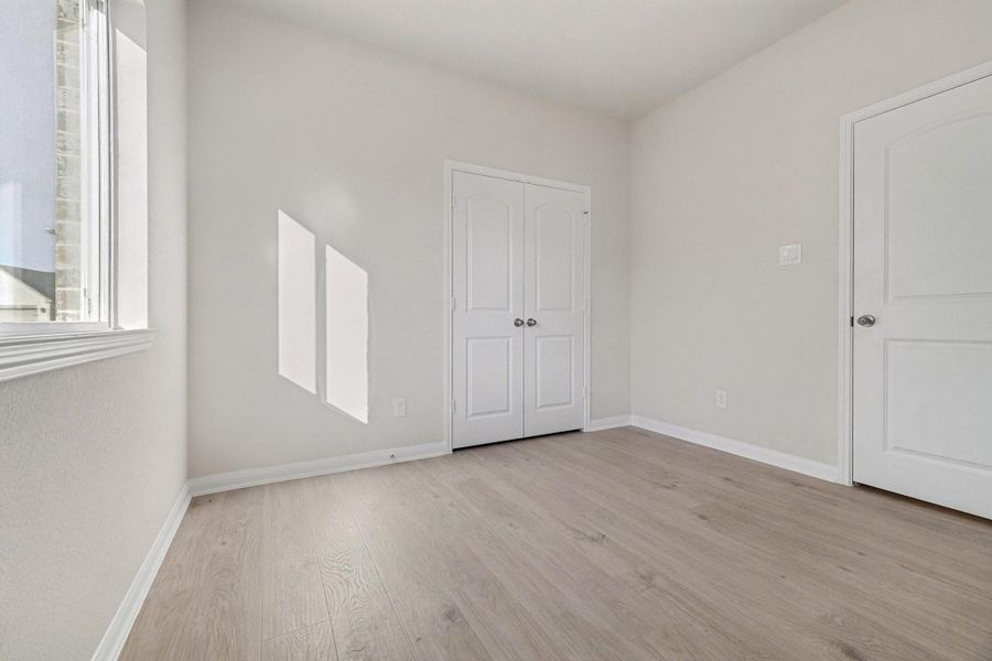 Spacious, unfurnished interior of a new home in Lake Conroe Hills, Willis (Image 12).