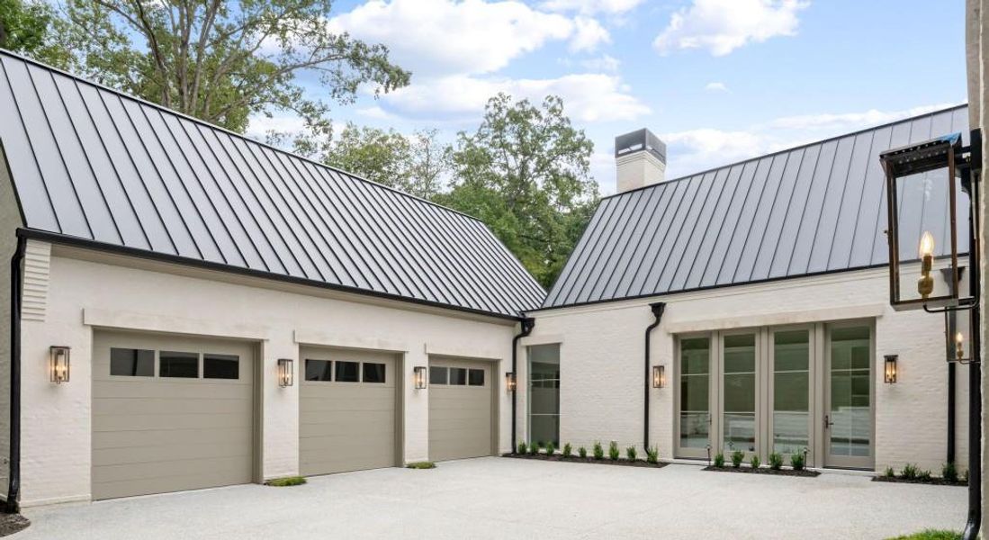 Exterior details and patio area of a home in , Atlanta (Image 4).