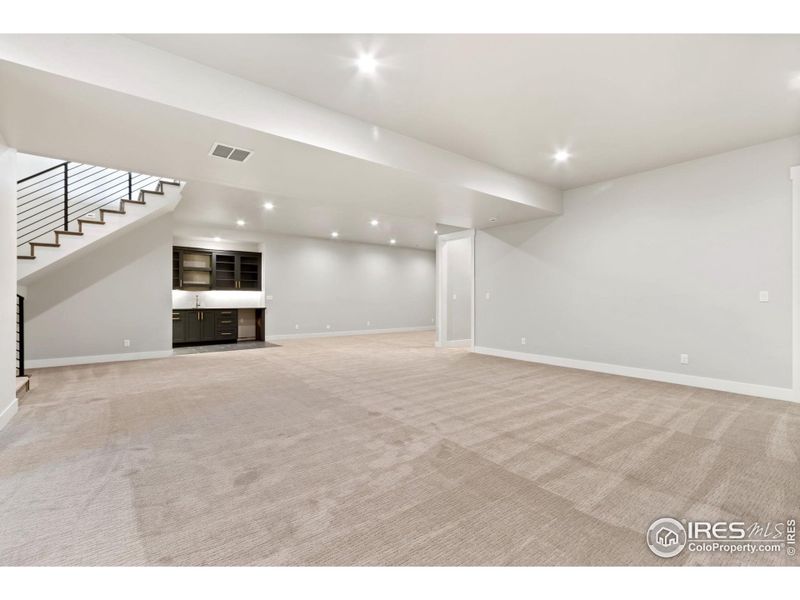 Spacious, unfurnished interior of a new home in , Windsor (Image 30).