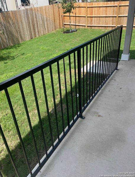 Image 9 of a home in Weston Oaks. Image 9 of a home in Weston Oaks.