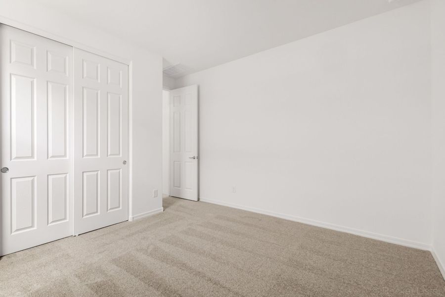 Spacious, unfurnished interior of a new home in Landmarke, San Tan Valley (Image 11).
