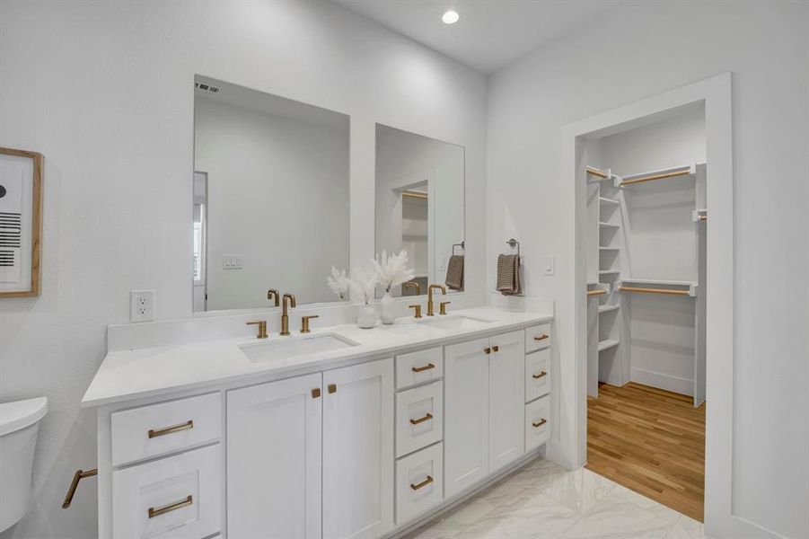 Furnished interior view inside a new home in , Dallas (Image 30).