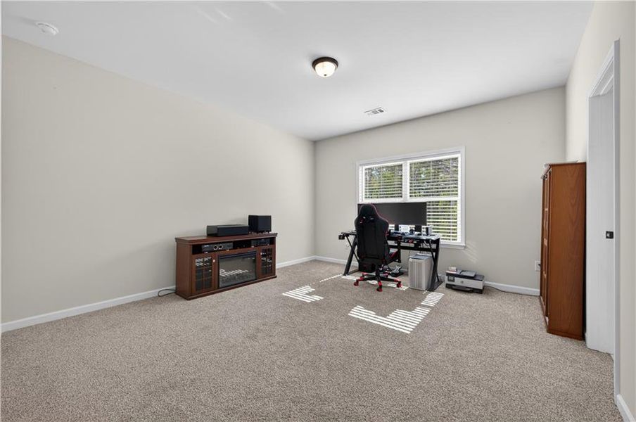 Image 43 of a home in .