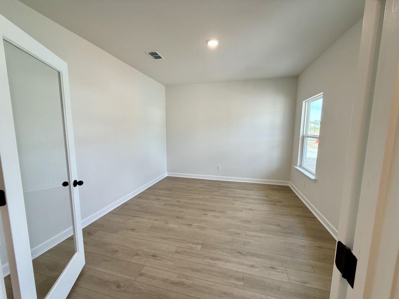 Spacious, unfurnished interior of a new home in , Summerville (Image 37).