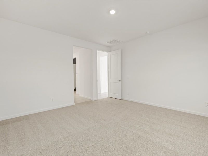 Spacious, unfurnished interior of a new home in Allure Vista Reserve Series, Buckeye (Image 15).