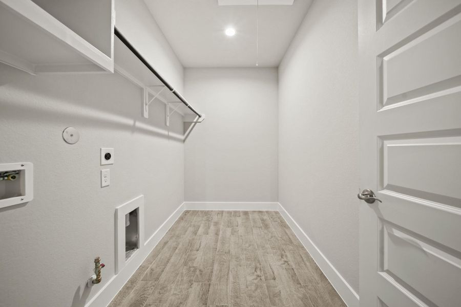 Spacious, unfurnished interior of a new home in Beacon Hill, Waller (Image 24). Spacious, unfurnished interior of a new home in Beacon Hill, Waller (Image 24).