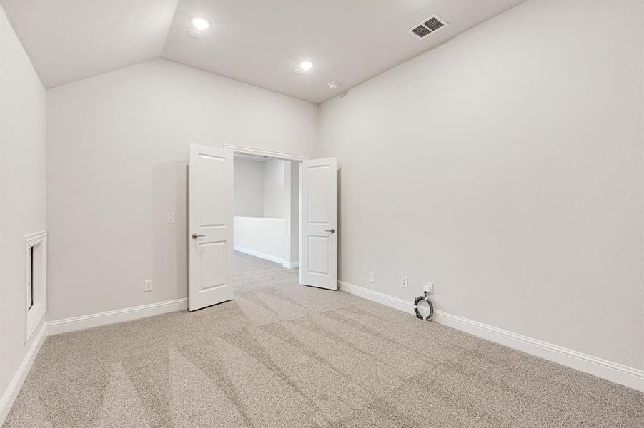 Spacious, unfurnished interior of a new home in Terracina, Rockwall (Image 30). Spacious, unfurnished interior of a new home in Terracina, Rockwall (Image 30).