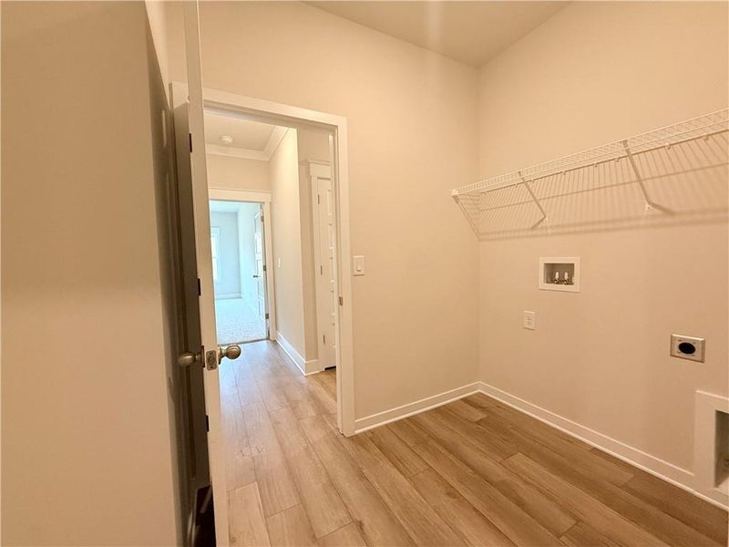 Spacious, unfurnished interior of a new home in Ponderosa Farms Reserve, Gainesville (Image 28).