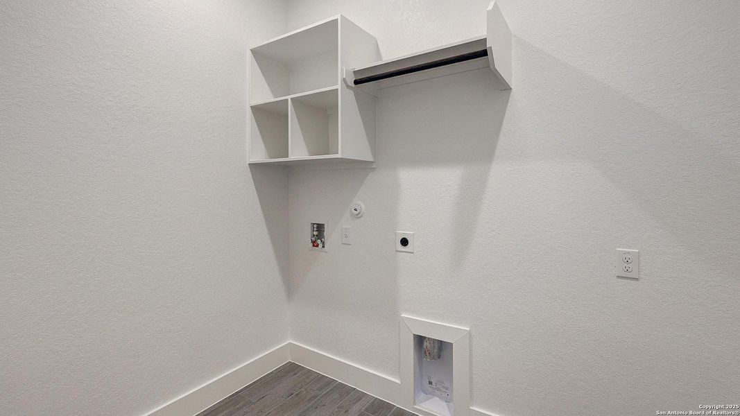 Spacious, unfurnished interior of a new home in Haby Hill 60', San Antonio (Image 17).