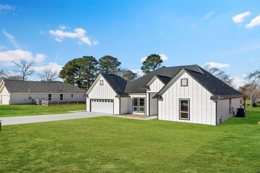 Front exterior of a new home in , Hempstead, TX, highlighting curb appeal (Image 17).
