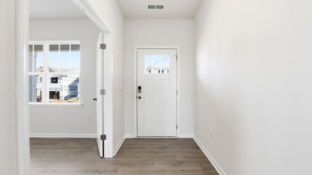 Spacious, unfurnished interior of a new home in Baxter Village, Boiling Springs (Image 16).
