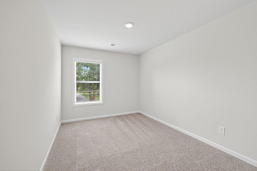 Spacious, unfurnished interior of a new home in Medlock Park, Austell (Image 18).