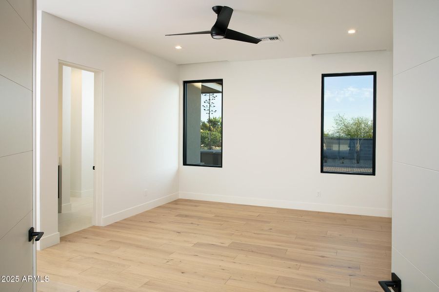 25-0015(DOM)67 25-0015(DOM)67