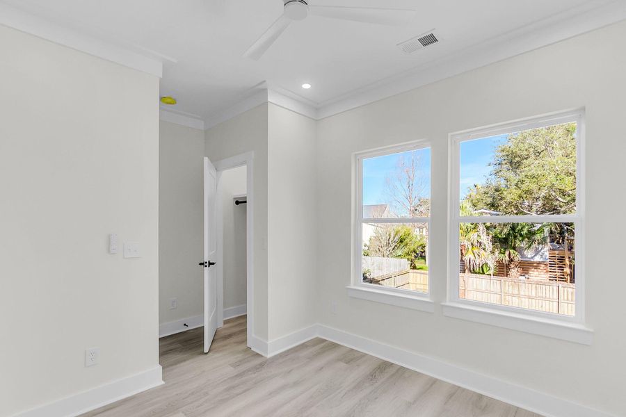 Spacious, unfurnished interior of a new home in , Charleston (Image 22).