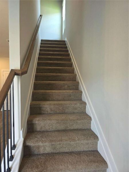 Image 24 of a home in Creekbend Overlook.