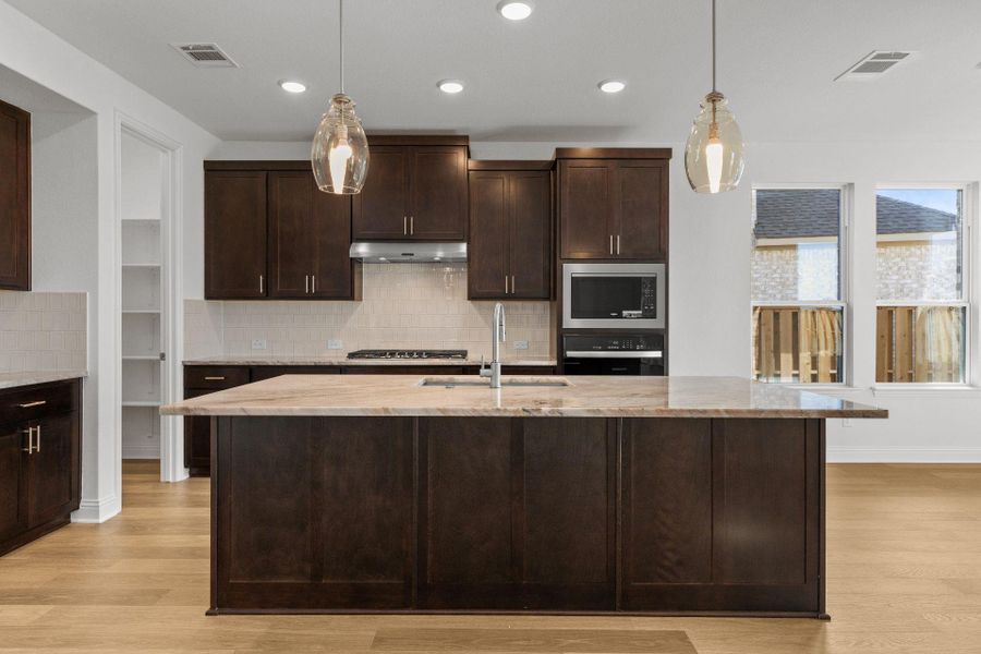 Gorgeous Open Concept Kitchen