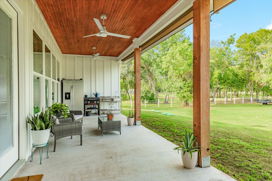 Exterior details and patio area of a home in , Angleton (Image 22).