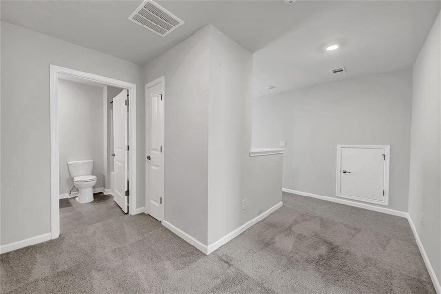 Spacious, unfurnished interior of a new home in Rosewood Farms, Acworth (Image 24). Spacious, unfurnished interior of a new home in Rosewood Farms, Acworth (Image 24).