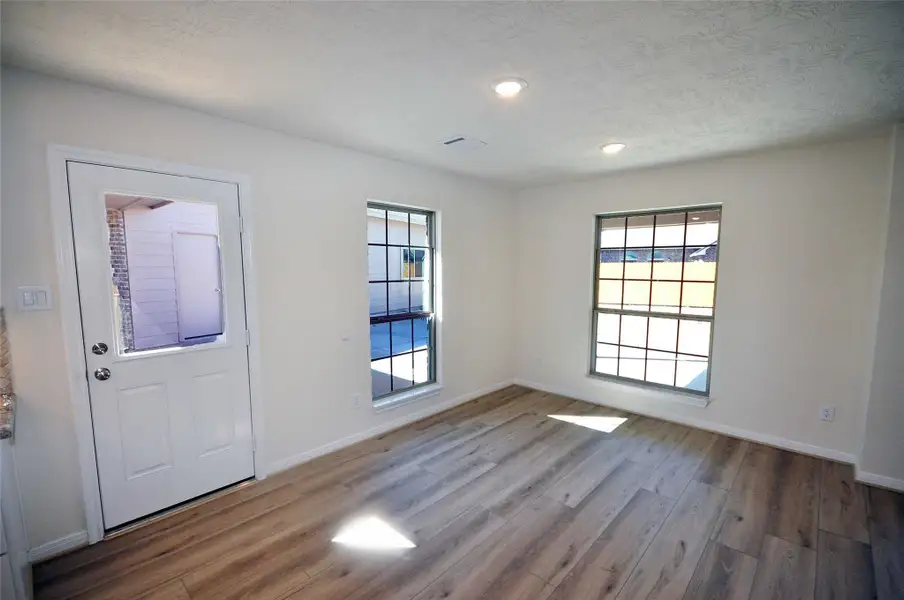 Dimming area. Dimming area.