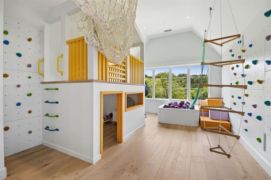 Furnished interior view inside a new home in , Southlake (Image 13).