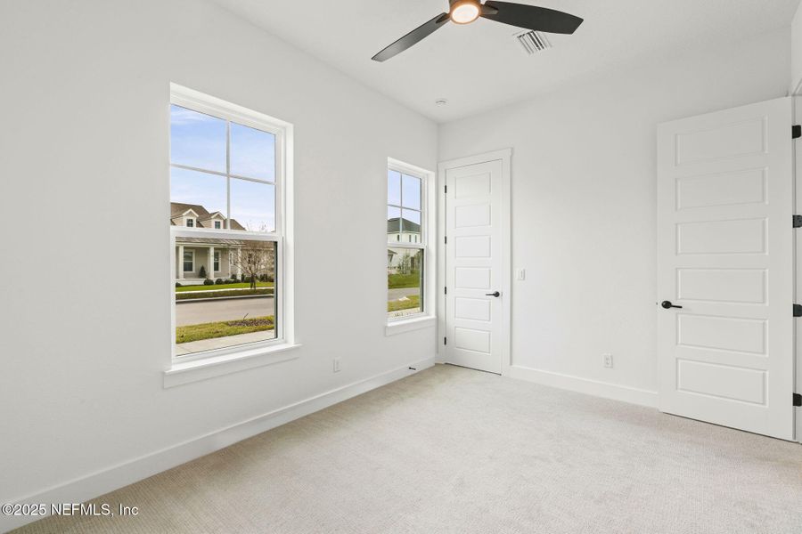 Spacious, unfurnished interior of a new home in Seven Pines 50' Rear Entry, Jacksonville (Image 64).
