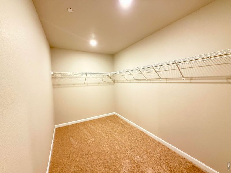 Spacious, unfurnished interior of a new home in , Johnstown (Image 16).