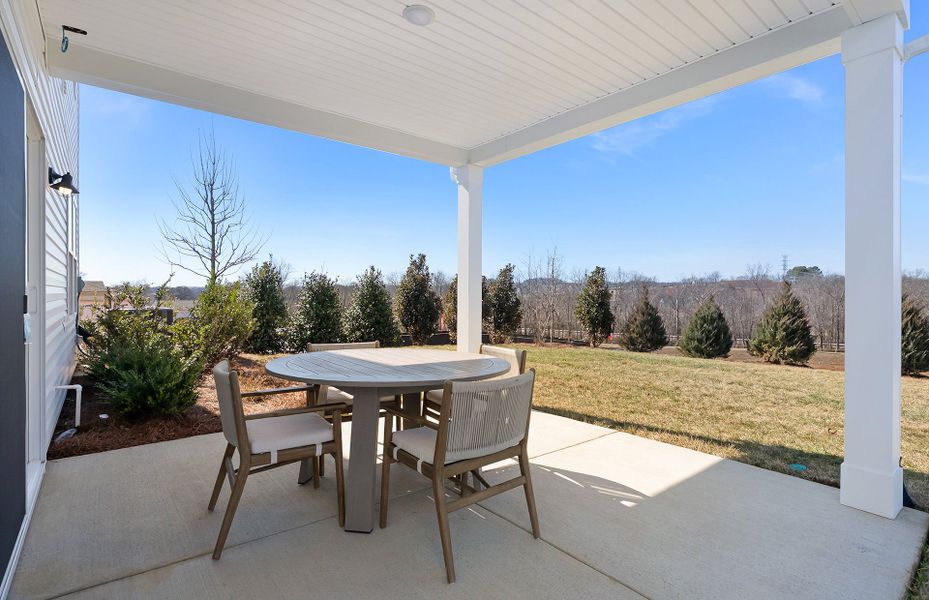 Oriole Covered Patio New Home Near Nashville