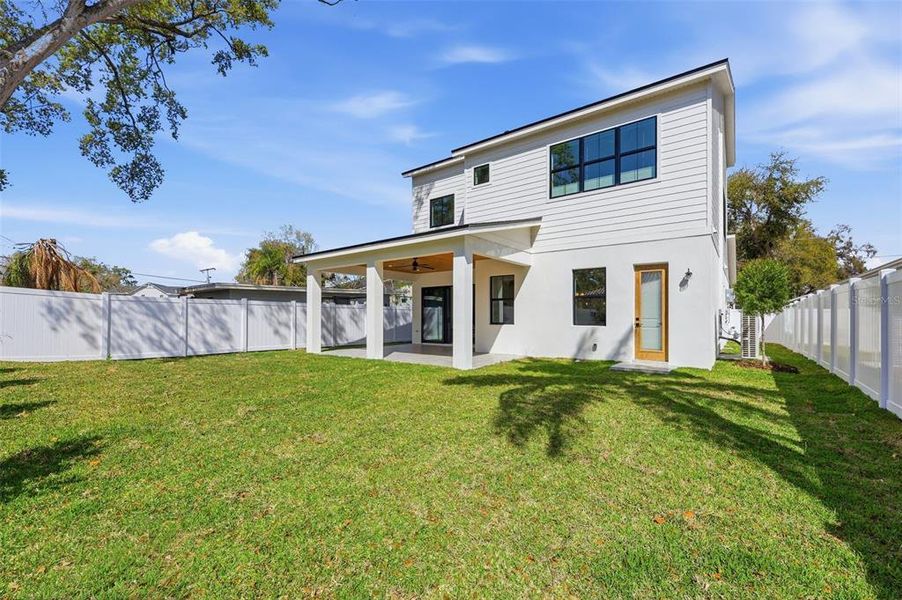Exterior details and patio area of a home in , Tampa (Image 27).