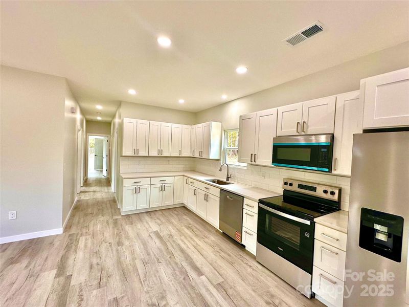 Furnished interior view inside a new home in , Jefferson (Image 4).