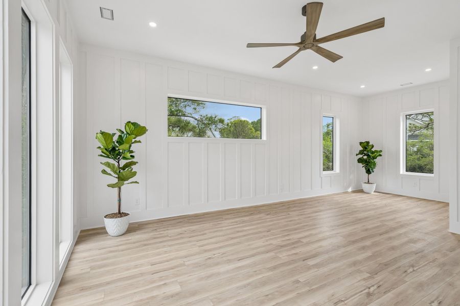 Spacious, unfurnished interior of a new home in , Folly Beach (Image 25).