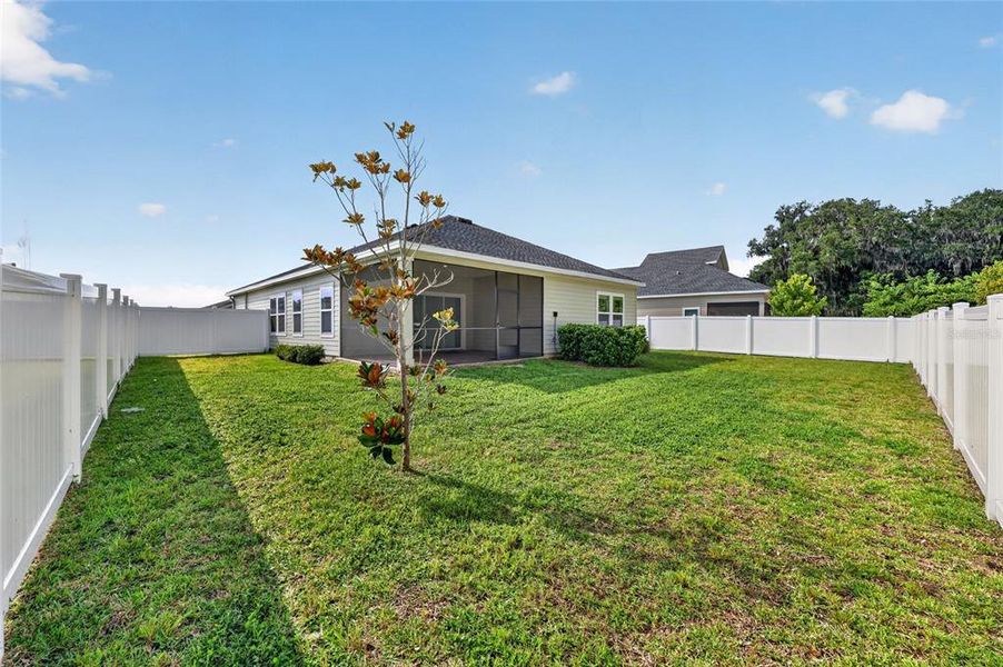 Exterior details and patio area of a home in Heath Preserve, Ocala (Image 30).
